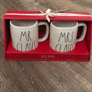 Rae Dunn Mr. Claus and Mrs. Claus Mug Set